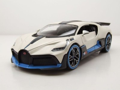 Bugatti Divo 2018 weiß Modellauto 1:24 Maisto