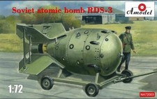 Amodel NA72003 Soviet atomic bomb RDS-3 model...