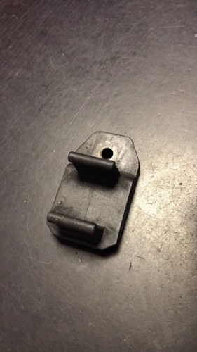 BMW E39 Original Kühler Kunststoff Halterung 1740315
