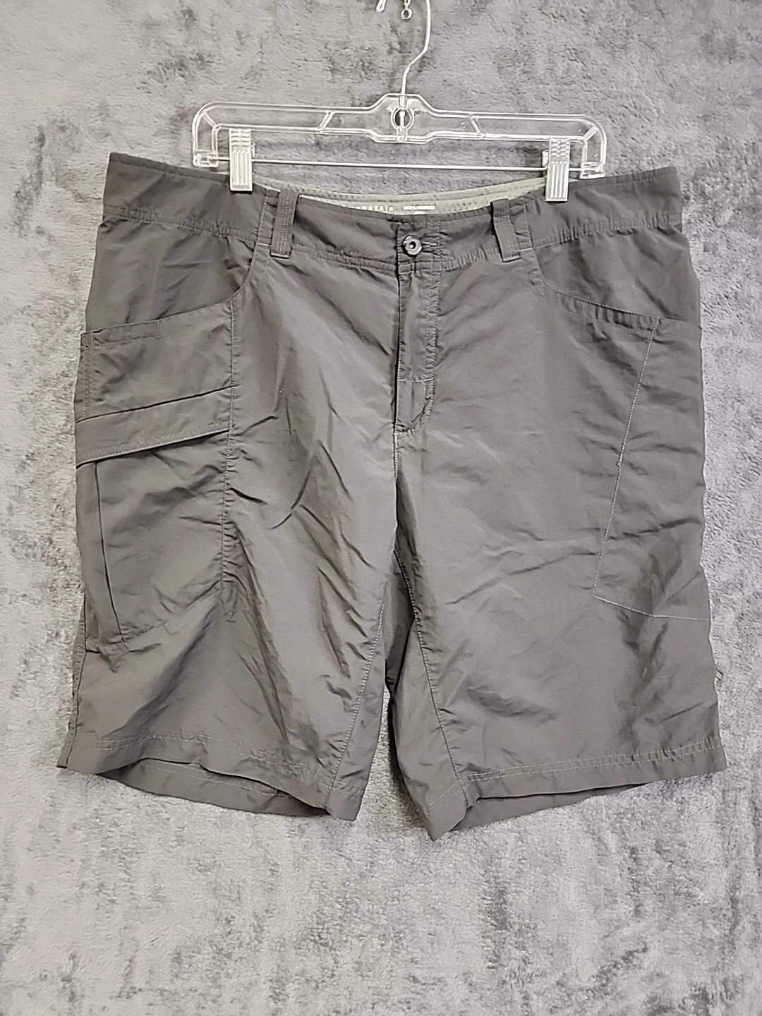 Mountain Hardwear Men's Size 38 Grey Hiking Lightweight Breatheable Shorts