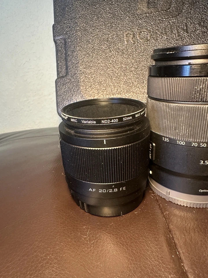 Lente Sony A6500 Small Rig Ronin -SC AF20/2.8 FE FE FE 3.5-5.6/28-70 3.5-5.6:18-135 Foto 3 de 4