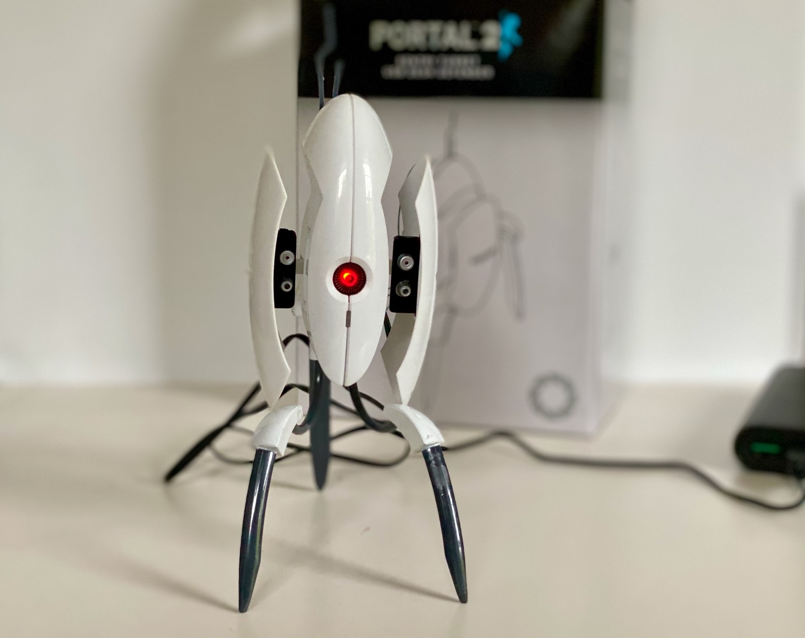 ThinkGeek Portal 2 Sentry Turret USB Desk Defender Motion, Lights & Sound *NMIB*