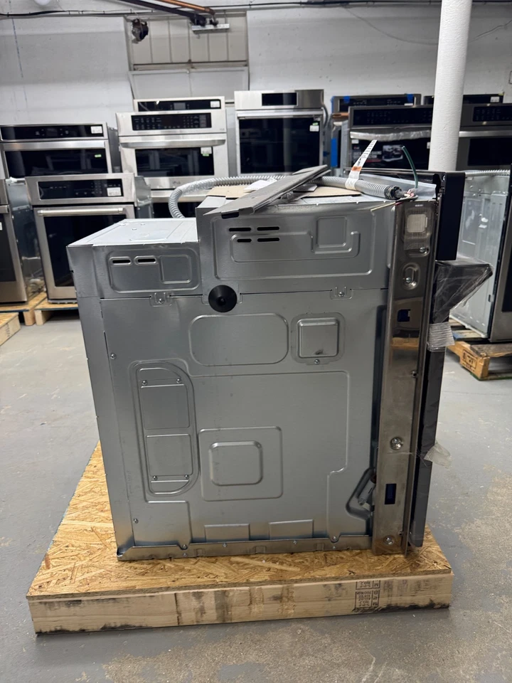 Samsung - NV51K7770SG - 30" Single Wall Oven with Flex Duo, Steam Cook and WiFi - Image 4 of 4