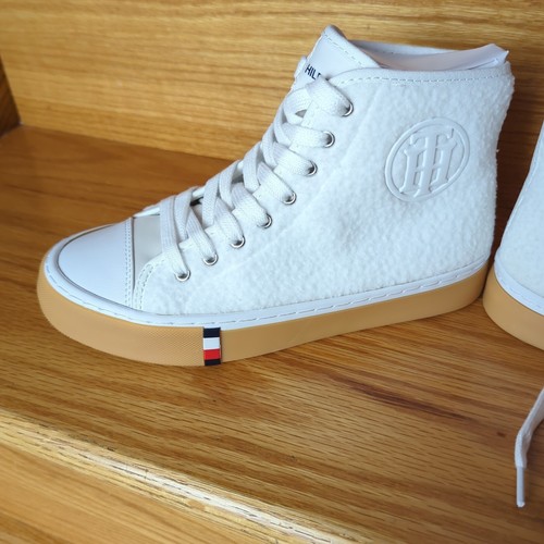 NEW - Tommy Hilfiger Women's Evee White Soft Faux-Fur High-Top Sneakers Size 7 - Picture 4 of 12
