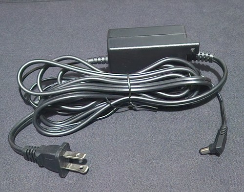 (Assorted) Shure Original Replacement Parts ***OPEN BOX*** Knob Battery Adapter - Picture 56 of 104