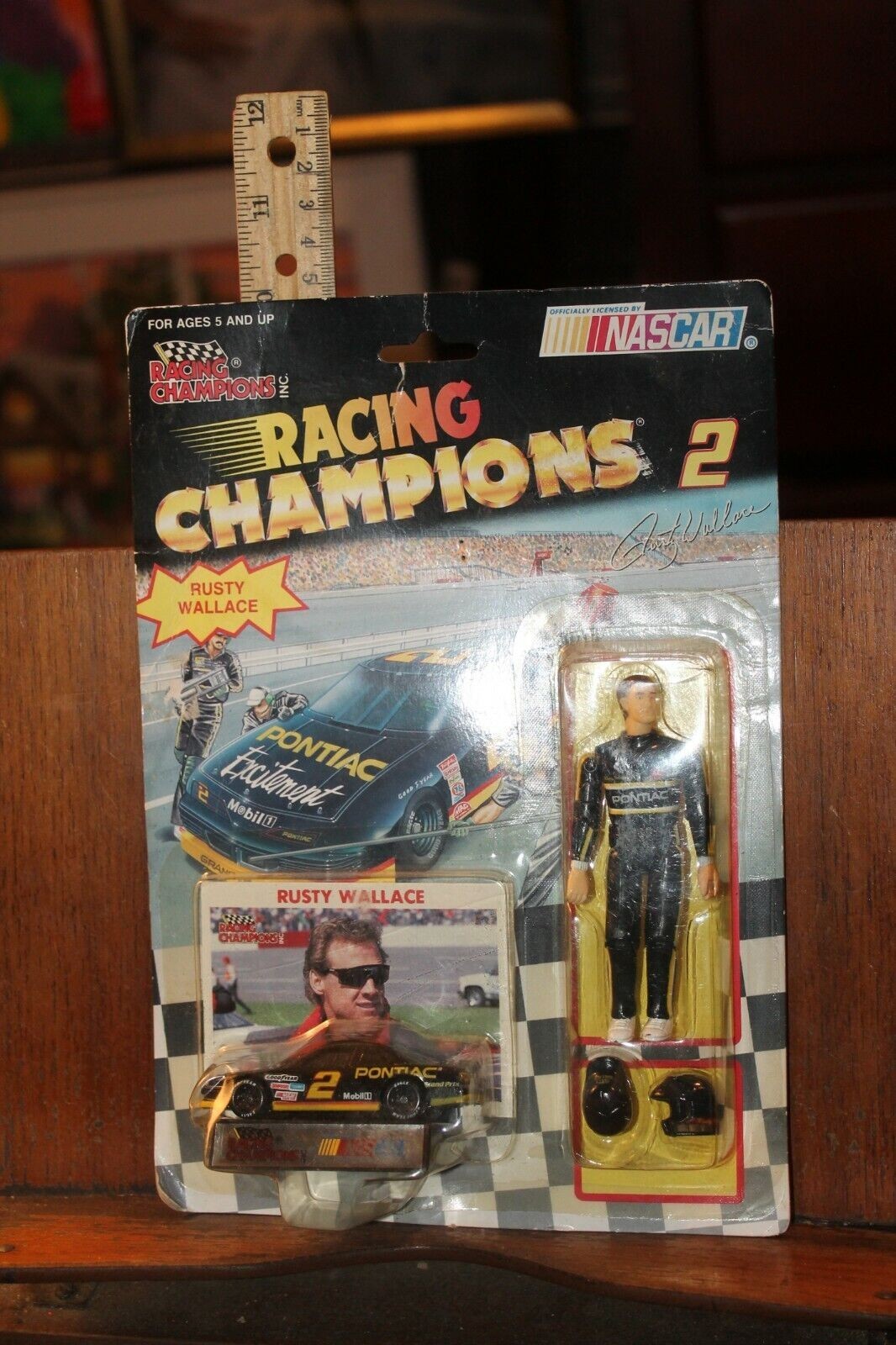 Nascars.. Rusty Wallace 1992 car & figurine # rusty 5