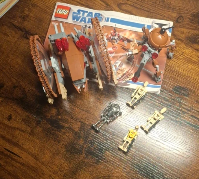 LEGO Star Wars 7670 Hailfire Droid & Spider Droid