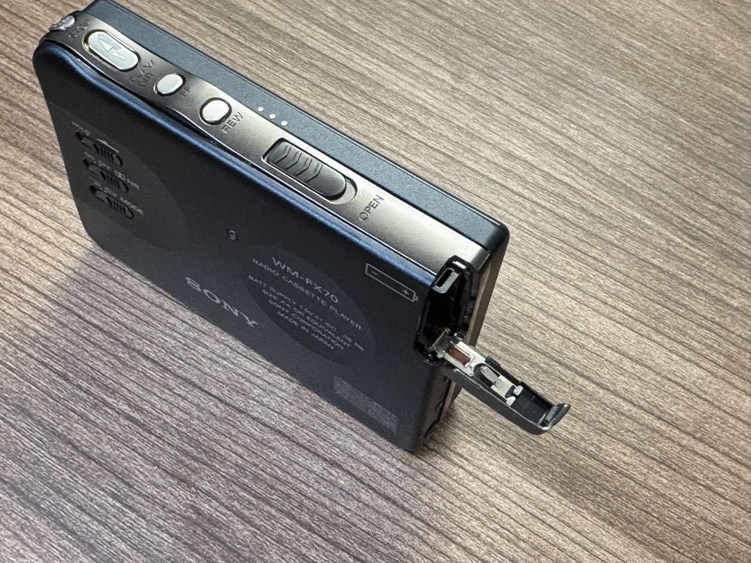 SONY ラジオ機能付き カセットウォークマン WM-FX70 Sony WM-FX70 ▷ Walkman.land