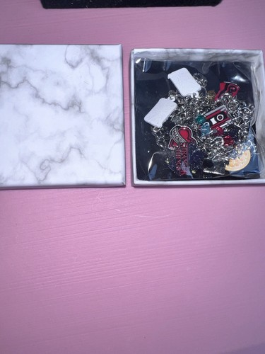 Stranger Things Necklace NWT - Imagen 5 de 5