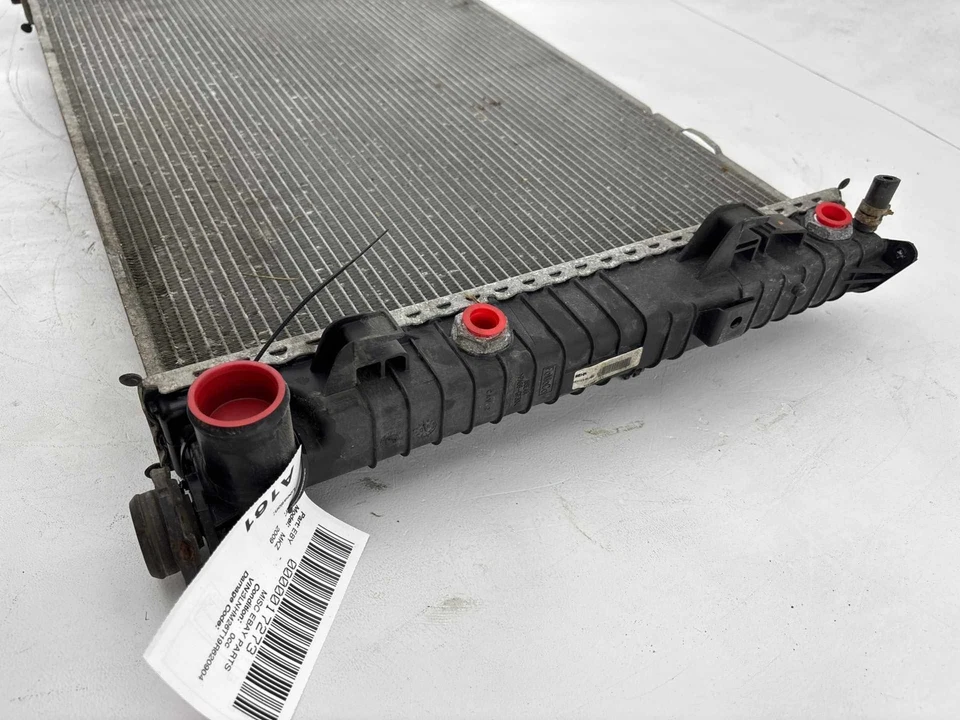 2007-2009 Lincoln MKZ 3.5L Radiator Assembly OEM - Image 2 of 4