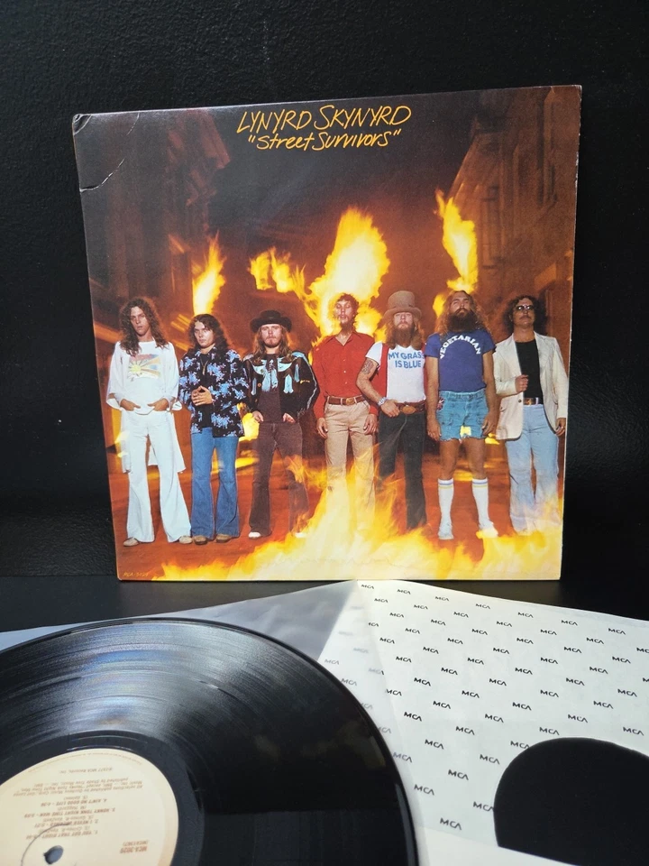 Lynyrd Skynyrd Street Survivors Lp Vinyl 1977 1st UNCENSORED Press 3 Inserts EX - Image 2 of 4