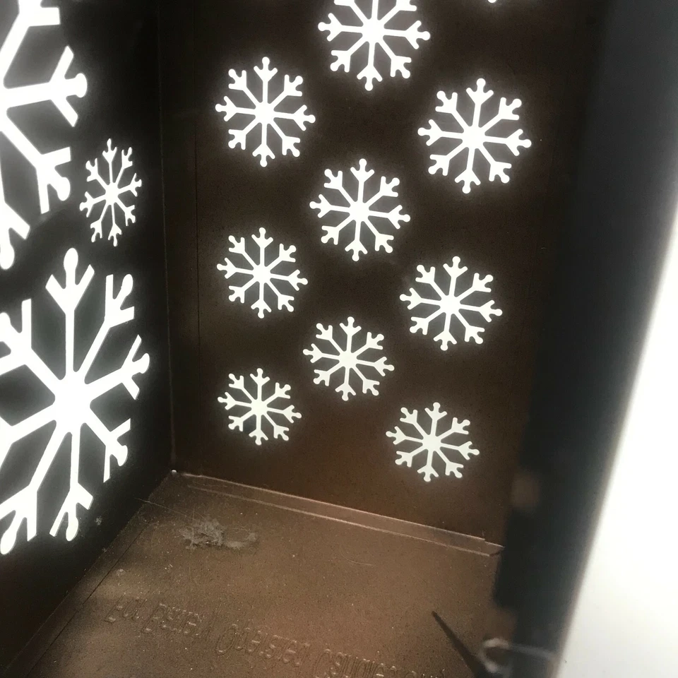 Candelabro linterna colgante copo de nieve negro Hallmark Inspirations con etiquetas Foto 3 de 4