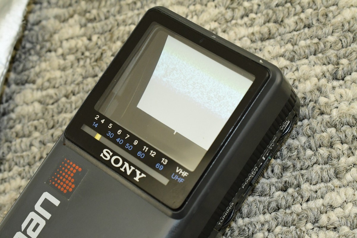 Sony Watchman Model FD-2A 1985 Black & White Handheld Portable