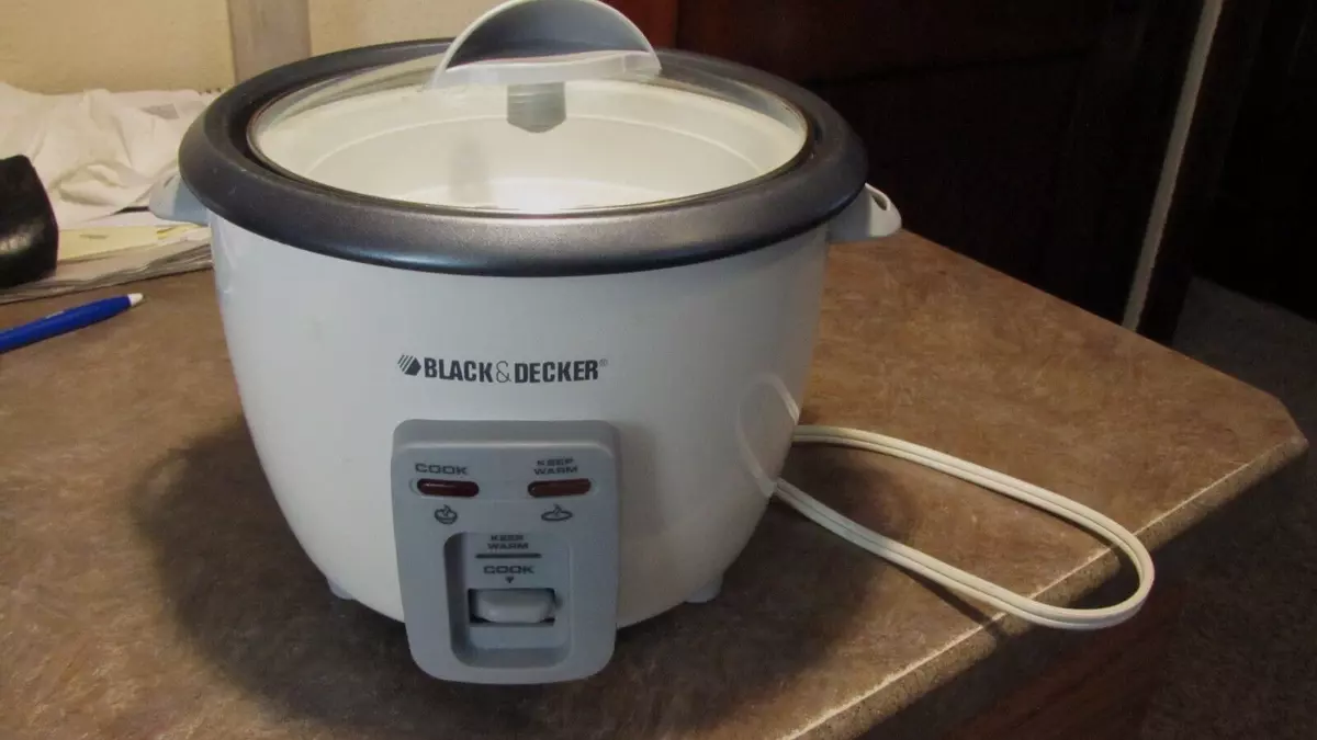 Black Decker Rice Cooker Steamer 6 Cup RC 3406 NICE!