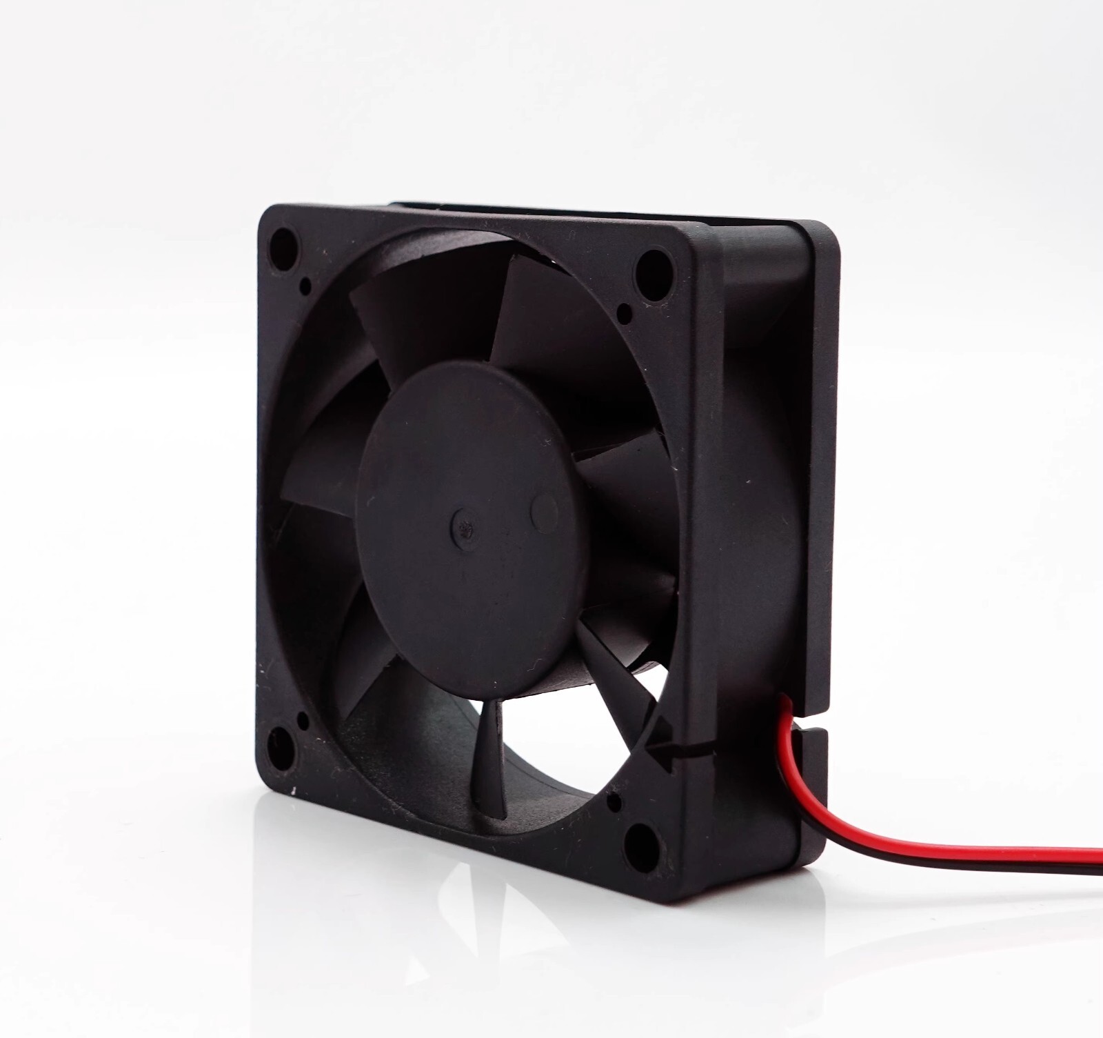 AVC DS06020B12UP002 6020 DC12V 0.35A 6CM 2-Wire CPU Ball Cooling Fan