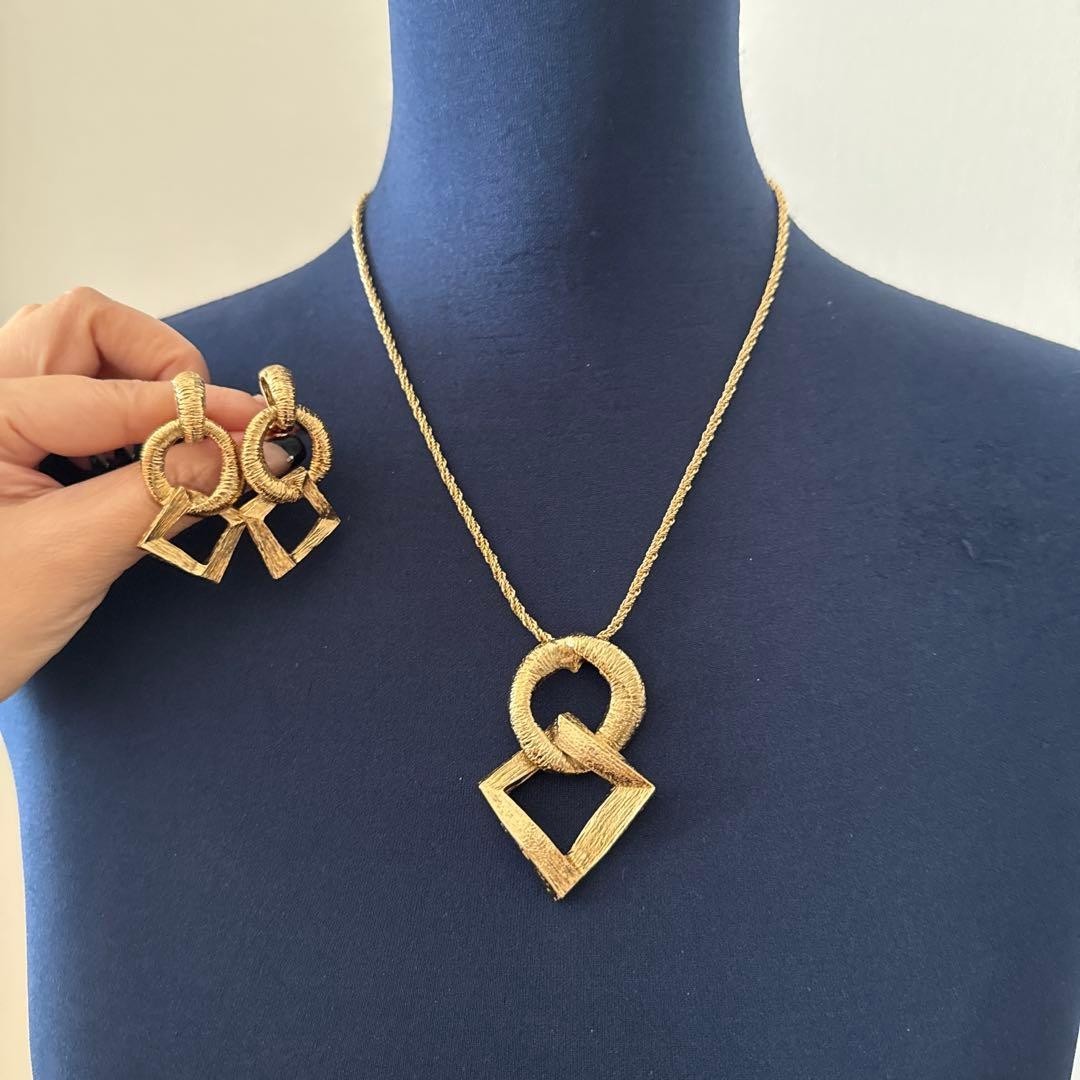 Yves Saint Laurent YSL Vintage Necklace & Earrings Set Authentic Gold Used Japan thumbnail 8