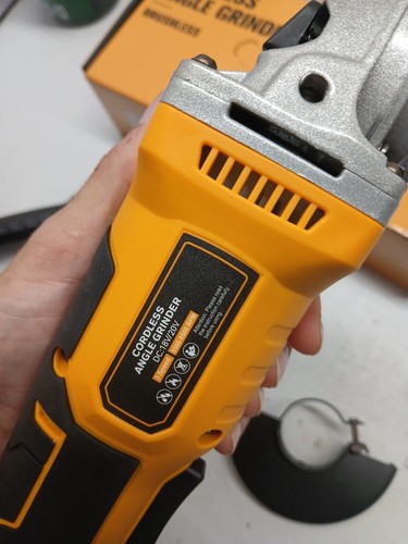 MtiolHig Brushless Cordless Angle Grinder- Read Description - Picture 5 of 9
