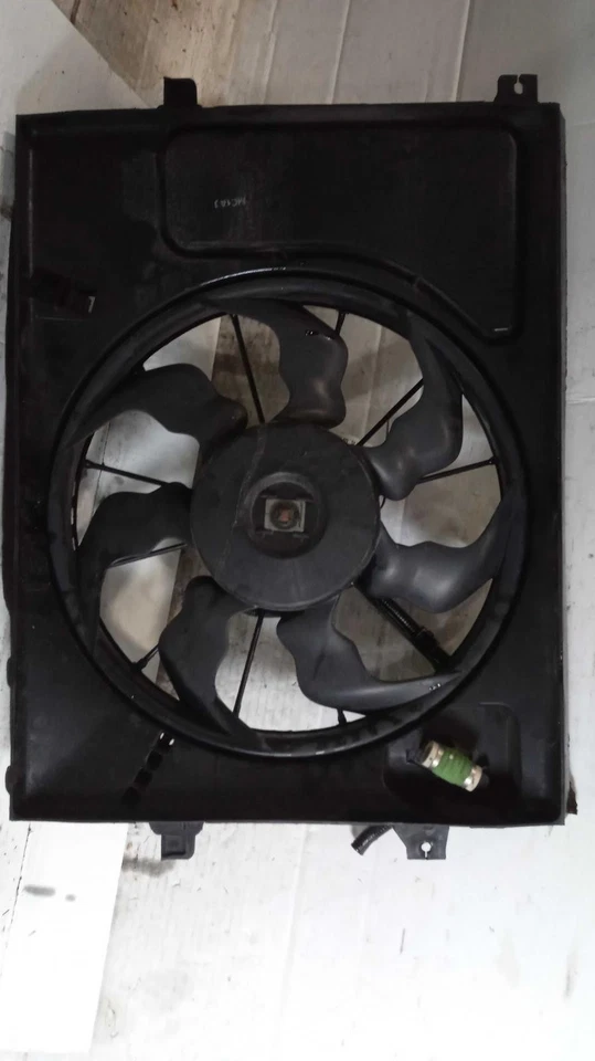 Ventilador de refrigeración del motor usado motor se adapta a: Kia Soul Motor 2018 solo SDN grado A Foto 2 de 4
