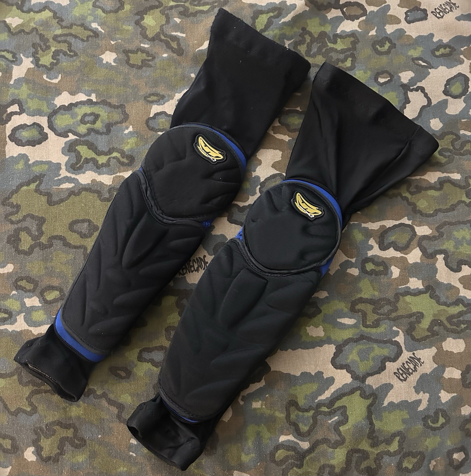 Old School JT Elbow Forearm Pads Paintball Small/Medium :: R