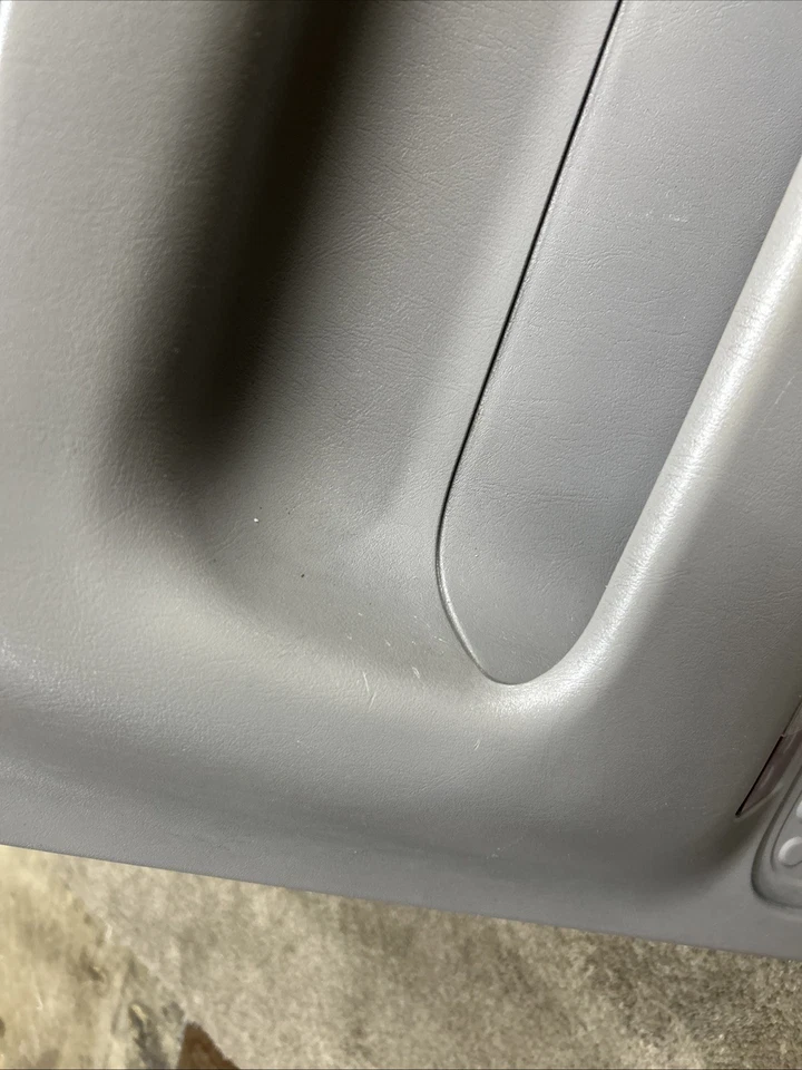 Panel de puerta lateral del conductor gris Ford F-250 1999-2007 regular o extendido Super Duty OEM Foto 3 de 4