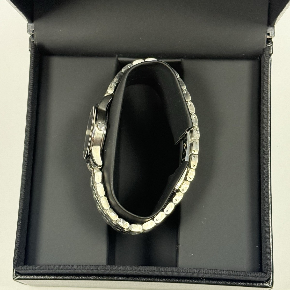 Movado Museum 28mm Steel Black Dial Quartz Ladies Watch 0606505 Movado Museum 0606505 28mm Steel Black Dial Quartz Ladies  main image 2