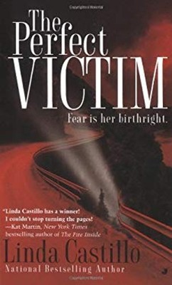 The Perfect Victim Mass Market Paperbound Linda Castillo