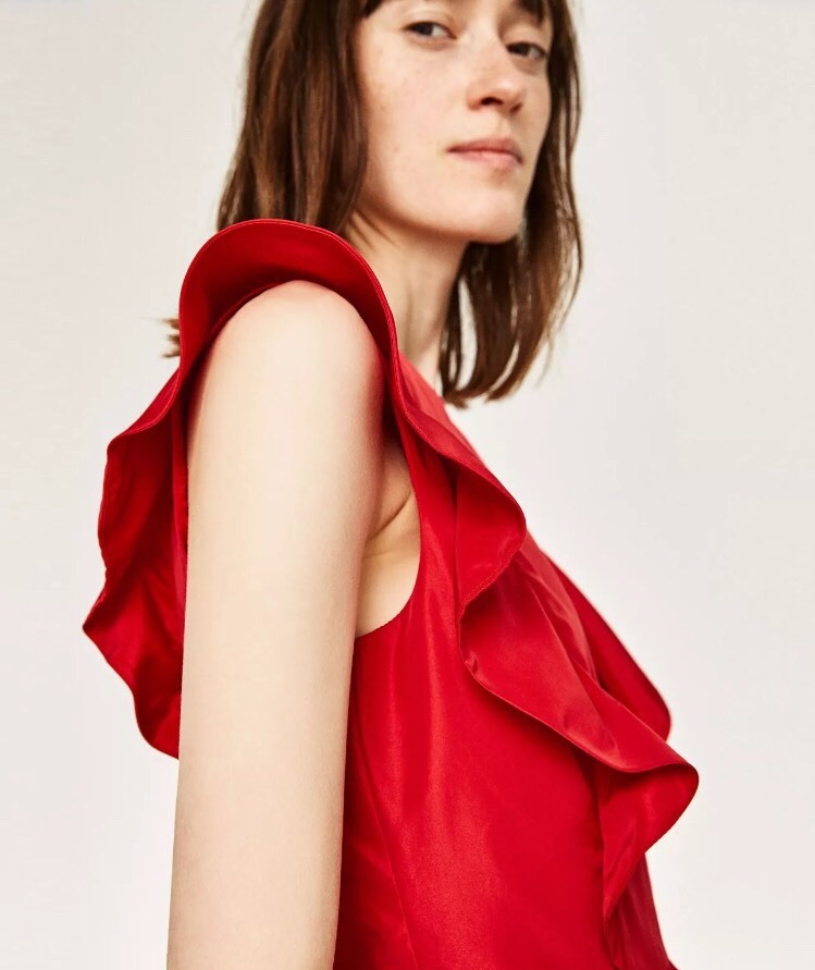Robe Zara Rouge Satin à Volants - Modèle Patineuse Sans Manches, Taille M, Idéale Pour Soirée Ou été