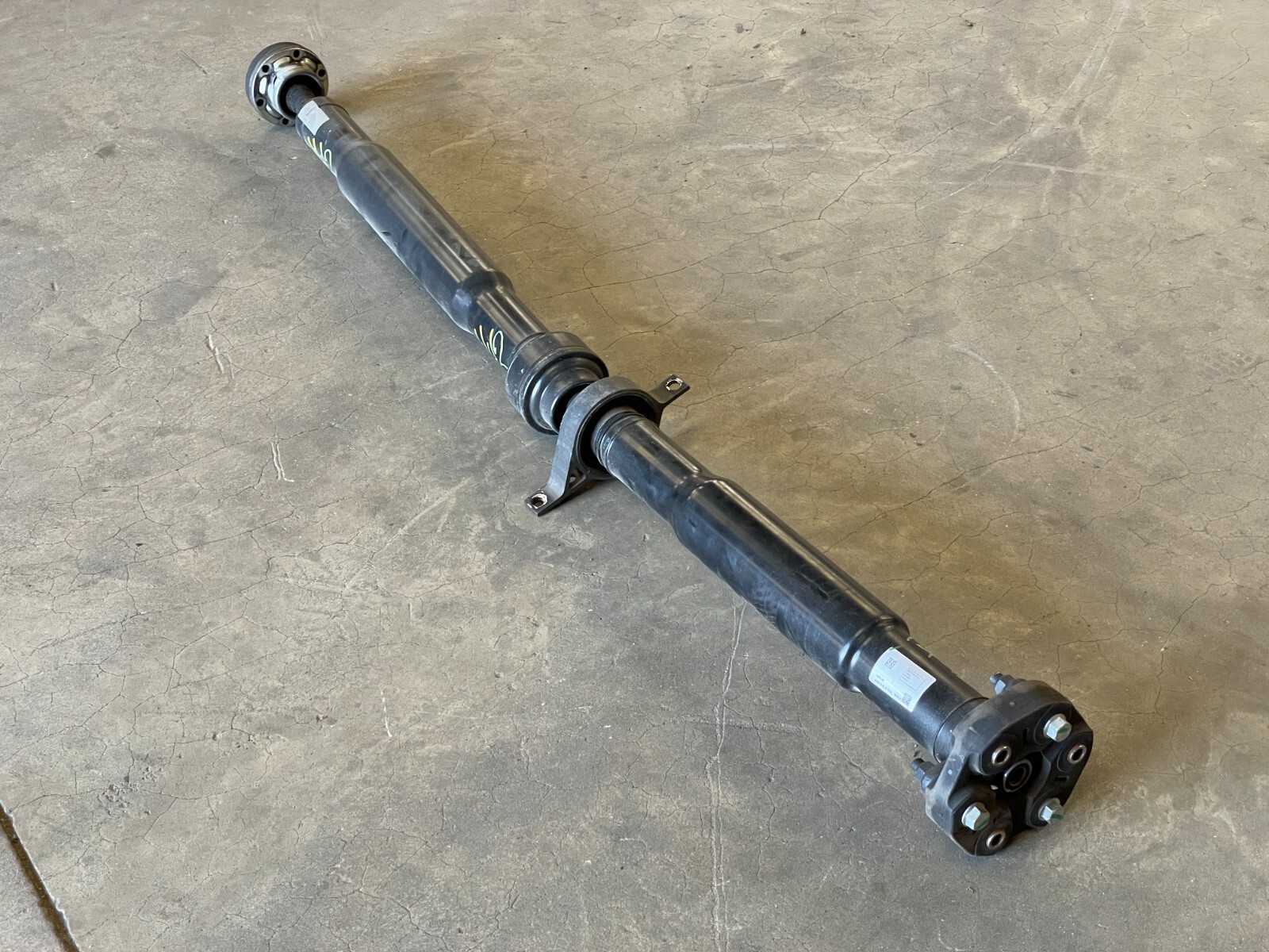 2017 2018 Maserati Levante Rear Driveshaft Shaft Propeller 3.0L AWD 1442 OEM