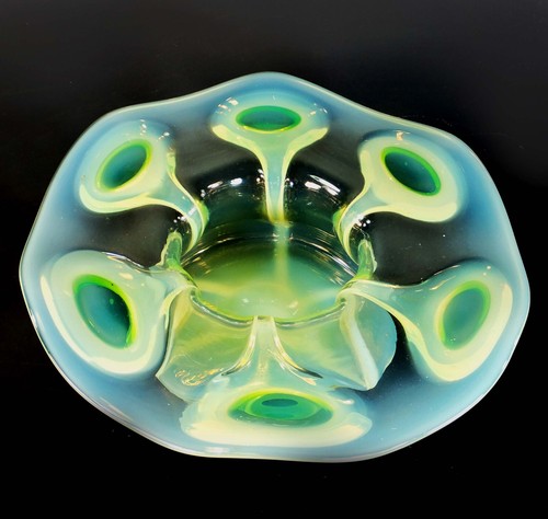 FINE, VERY RARE STUART ART NOUVEAU PEACOCK FEATHER VASELINE VASE - circa 1905 - Picture 2 of 8