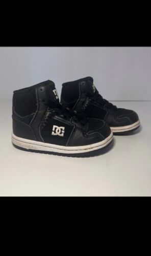 Dc high top leather skate shoes size 5 kids - Picture 1 of 4