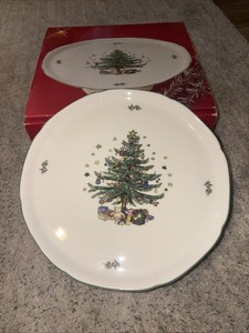 Christmastime NIKKO Porcelain Pedestal Cake Plate 10 3/4"