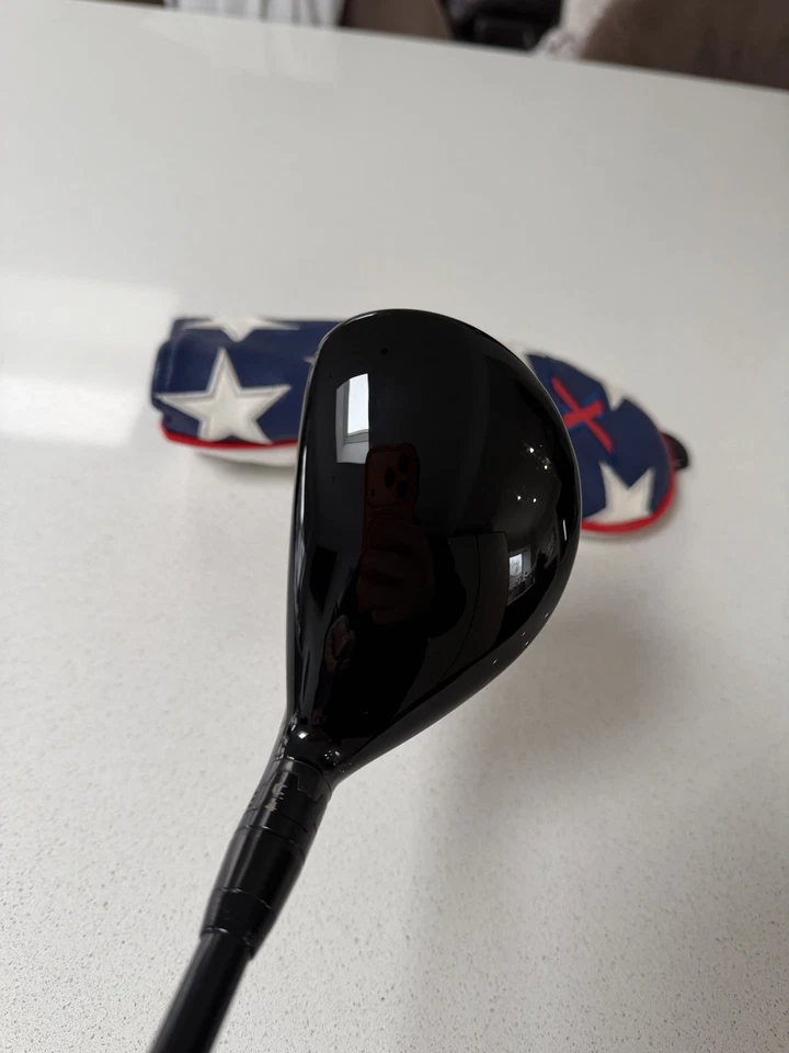 Titleist TSR2 #4 Hybrid Golf Club, 21 Degree Stiff Flex - Image 4 of 4