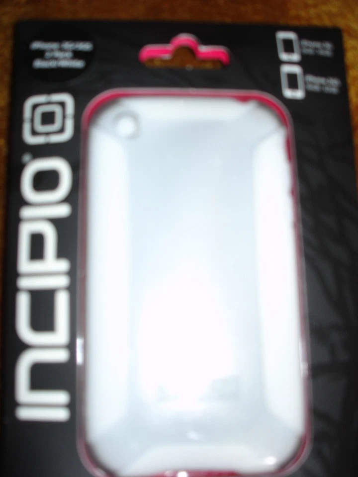INCIPIO SILICRYLIC CASE FOR IPHONE 3G & 3GS 2PACK WHITE AND BLACK - Image 3 of 4