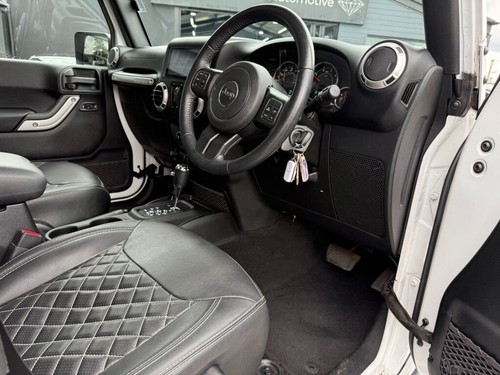 2018 K JEEP WRANGLER 2.8 CRD SAHARA SUV 4DR DIESEL AUTO 4WD EURO 6 (197 BHP) DIE - Picture 3 of 24