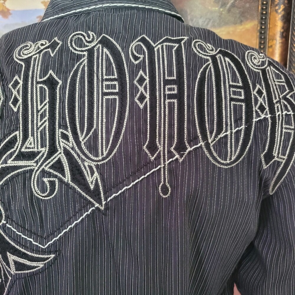 Roar Button Up #4 - image 8