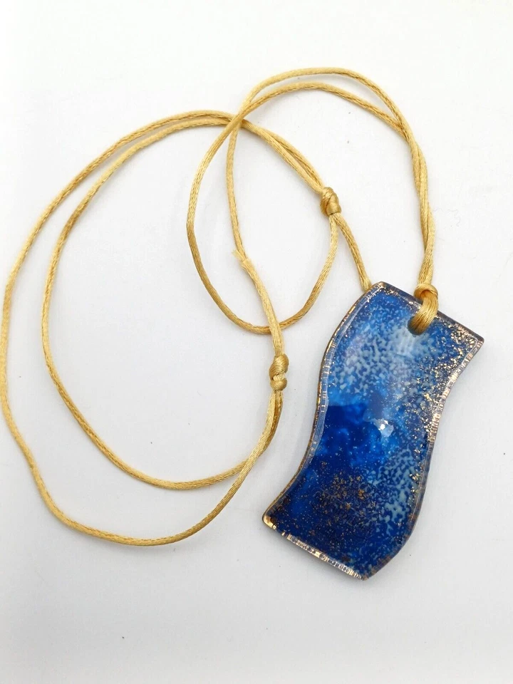 GIOCHI DI LUCE CIONDOLO MURANO CON CORDA DI RASO - Immagine 2 di 4