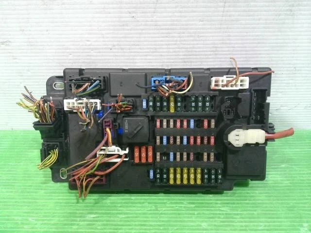 9809381 61359809381 519480T01 BMW Mini Cooper Sicherungskasten 