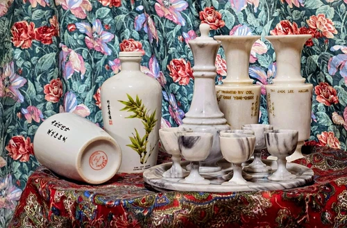 Chu Yeh Ching White Chinese Liquor Ceramic Bottle W/ Marble Vase Set Taiwan ROC
