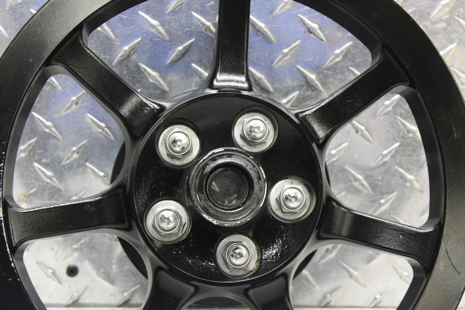 Yamaha Bolt XVS950 R 2014 especificaciones polea rueda trasera 1TP-25470-00-00 70T Foto 4 de 4