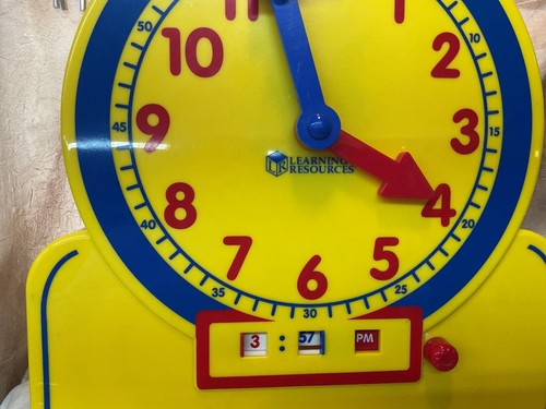 Teaching Geared Large Classroom Clock 16” Learn Time by Learning Resource - Picture 3 of 6