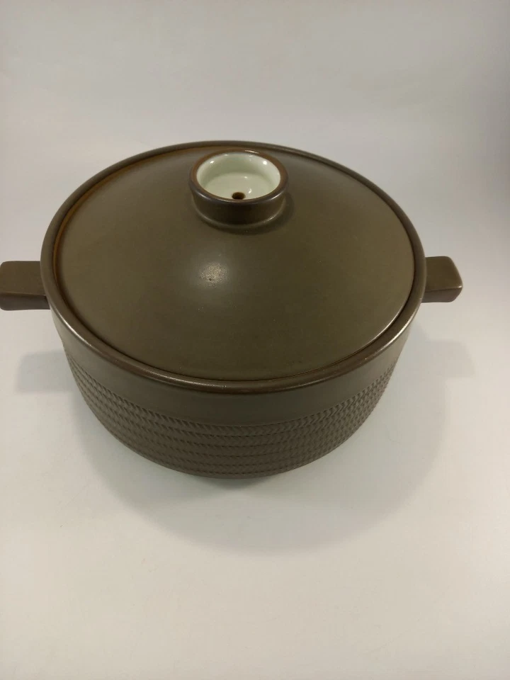 Denby Chevron casserole lidded dish green brown 4 pint 2x handles VGC - Image 2 of 4