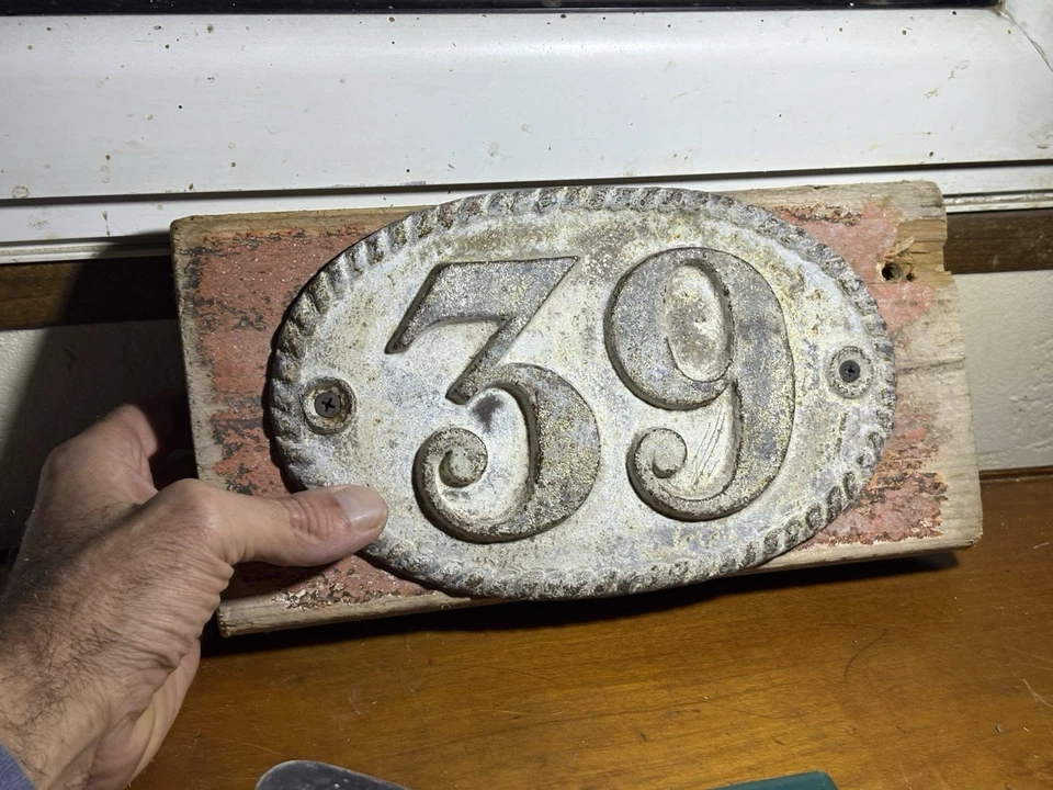 Belle Grande Plaque Numéro De Maison En Fonte De Fer Vers 1900 Numéro 39 - Photo 3/4