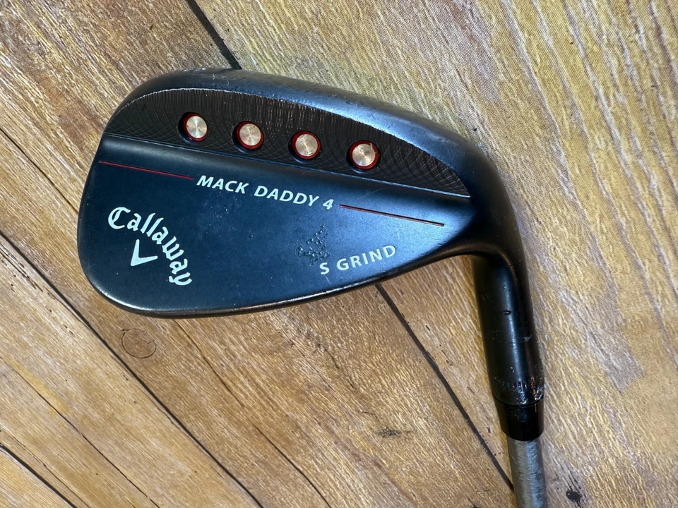 CALLAWAY MACK DADDY 4 HUECOS CUÑA 50°- 10° DERECHA GW S MOLER GRAFITO REGULAR 36,25" Foto 2 de 4