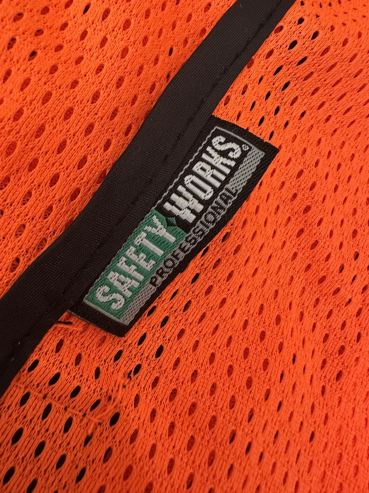 Safety Works Safety Vest One Size Orange Hi Vis Reflective Mesh SW46103 - Image 2 of 4