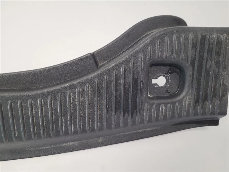 Chevrolet Trax 2016 16 placa de umbral de maletero negro Foto 2 de 4