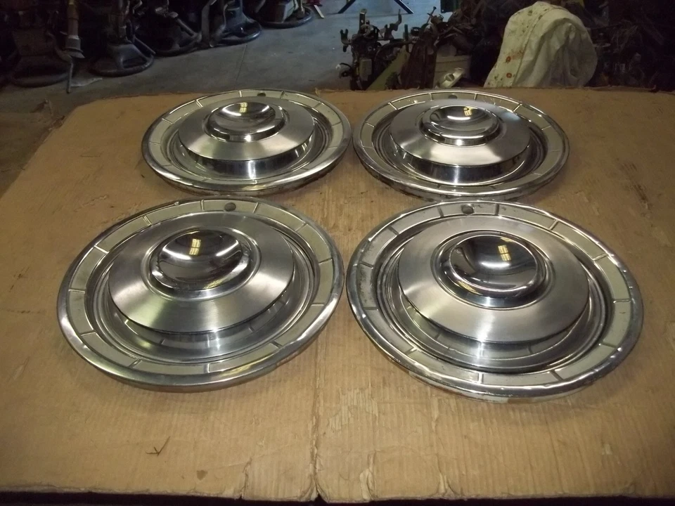 1960 60 Chrysler Newport Hubcap Rim Wheel Cover Hub Cap 14" OEM USED G4 SET 4 - Image 2 of 4