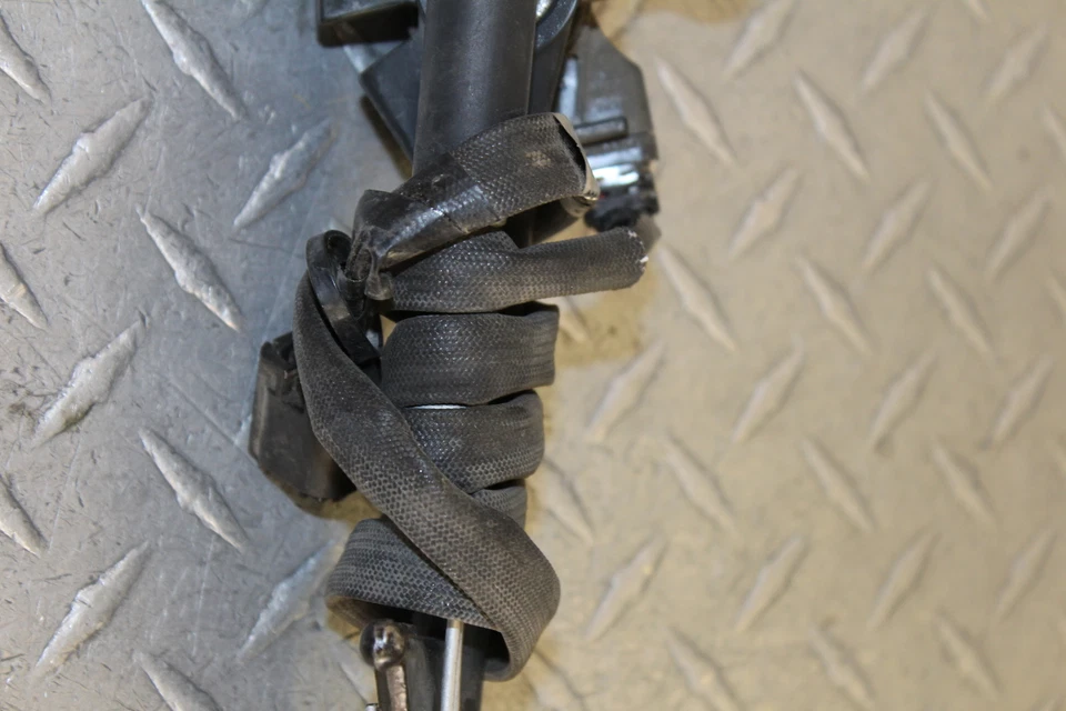 BMW F800ST 2007 ABS PATA DE CABRA SOPORTE LATERAL Foto 3 de 4