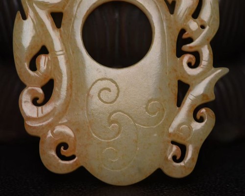Chinese Statue Amulet, Hand-carved Nephrite Hetian Jade pendant "Dragon"45 - Picture 7 of 8