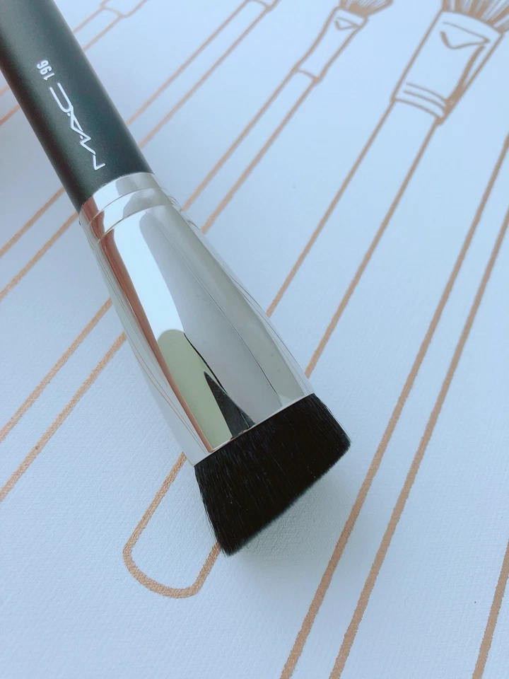 MAC 196 Slanted Flat Top Foundation Brush - Authentic Brand New - Image 3 of 4