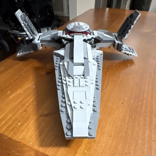 LEGO Star Wars Sith Infiltrator Complete Set Vehicle Spaceship